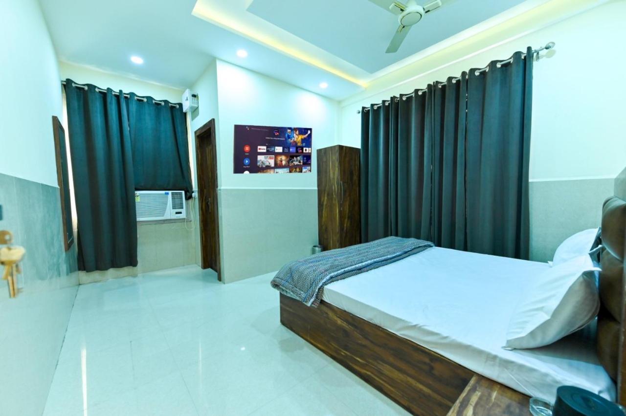 Royal Inn Jammu Bagian luar foto